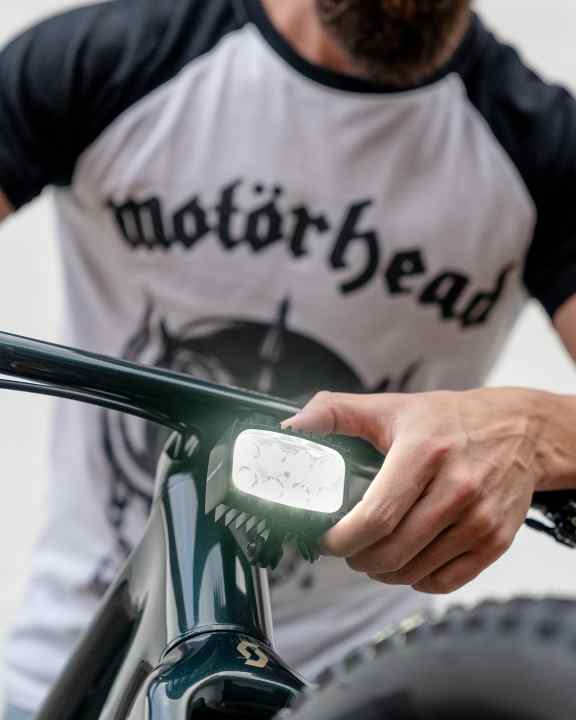 Moonlight Mountaingear Bright As Day 4000 headlamp