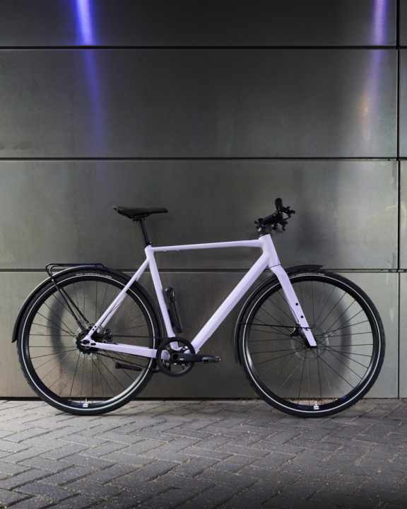 What we don't see: The light is integrated back into the handlebars and seat post - so nothing gets broken or "lost" in the hustle and bustle of the car park.