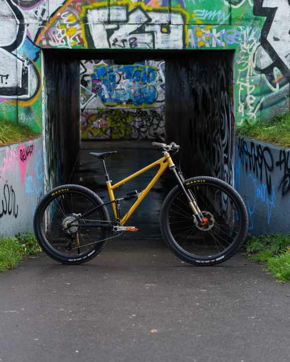 Eye-catcher: The Big Bird from Starling Cycles guarantees envious glances from bike voyeurs in this country.