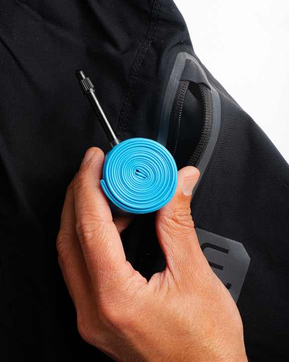 The gravel tube is said to weigh just 55 grams and fits in any jersey pocket