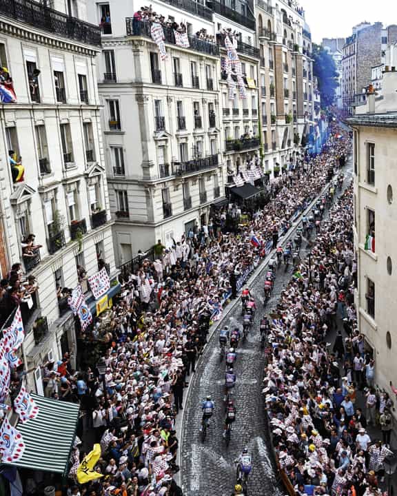 Die Schlussetappe der diesjährigen Tour de France führte erstmals durch das Künstlerviertel Montmartre hinauf zur Basilika Sacré-Cœur.