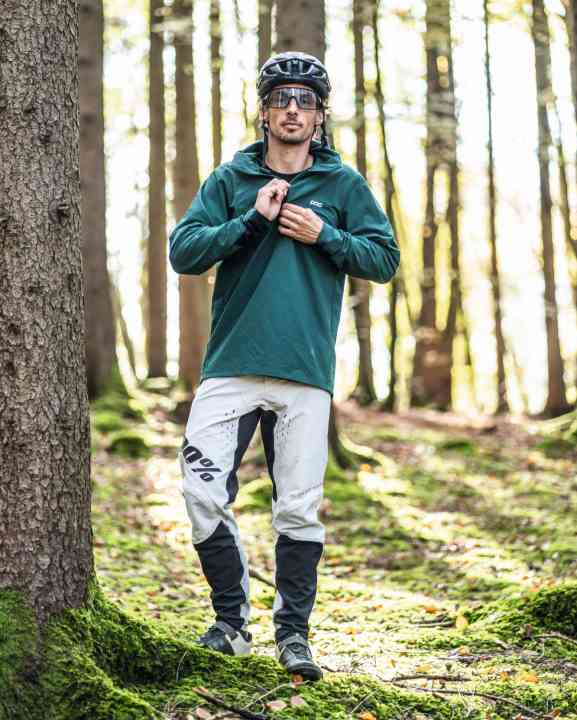 Noch mal in voller Größe: der Bike-Hoodie Poc Mantle Thermal