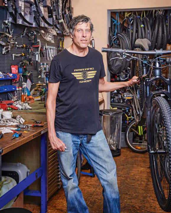 Robert "Hubsi" Huber, Managing Director of the Amazing Shop in Unterhaching