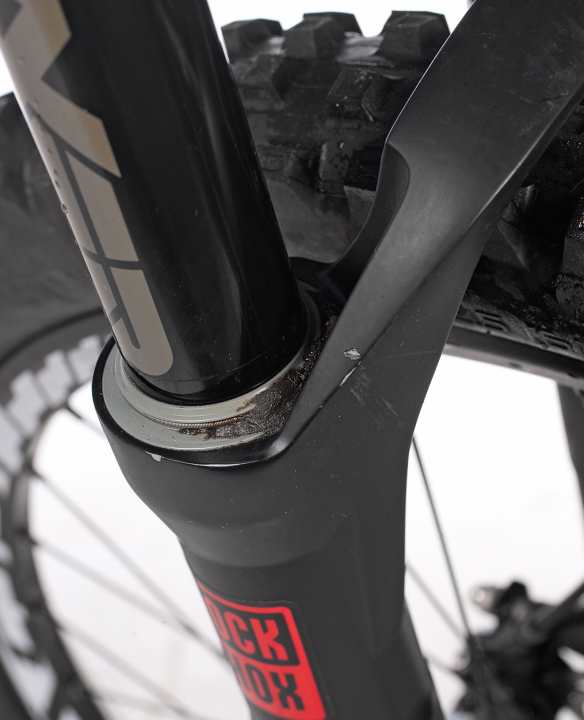   Soupy: After just a few rides, the Specialized Boxxer Team steel suspension fork leaked oil and no longer functioned optimally. But even that couldn't stop the Demo.