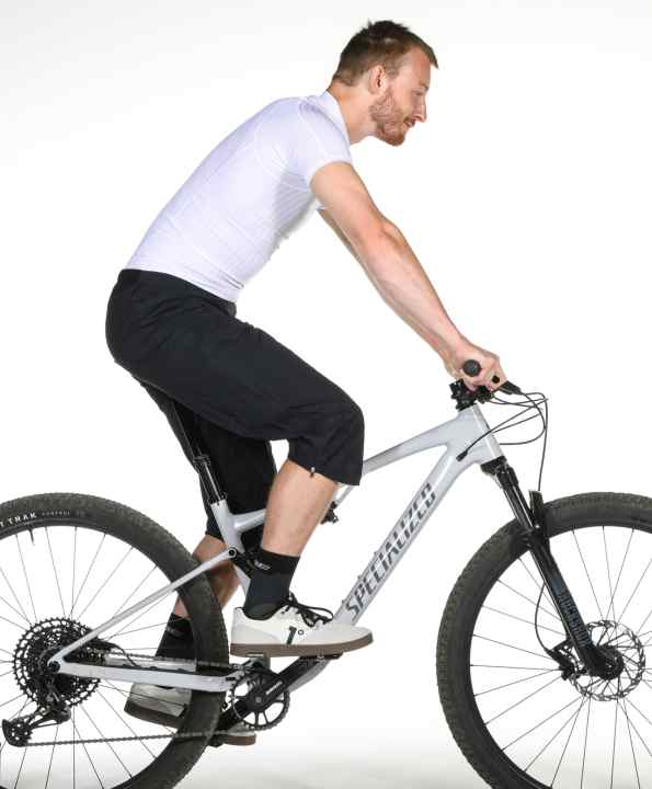 The Löffler trousers reach over the knees and keep water well away from the thighs