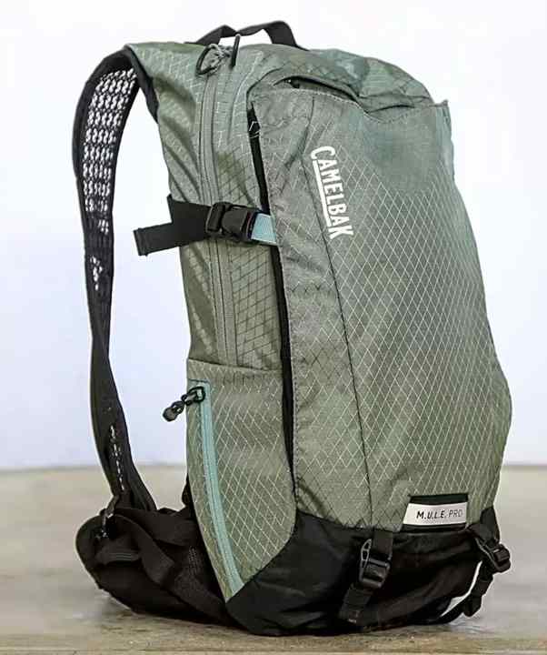 A lightweight rucksack is not only practical, it also keeps your back warm. 