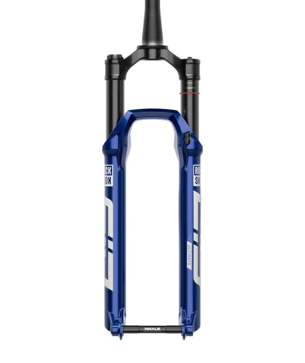 Das Topmodell Rockshox Sid Ultimate 3P erstrahlt für 2024 auf Wunsch in einem neuen Blauton.