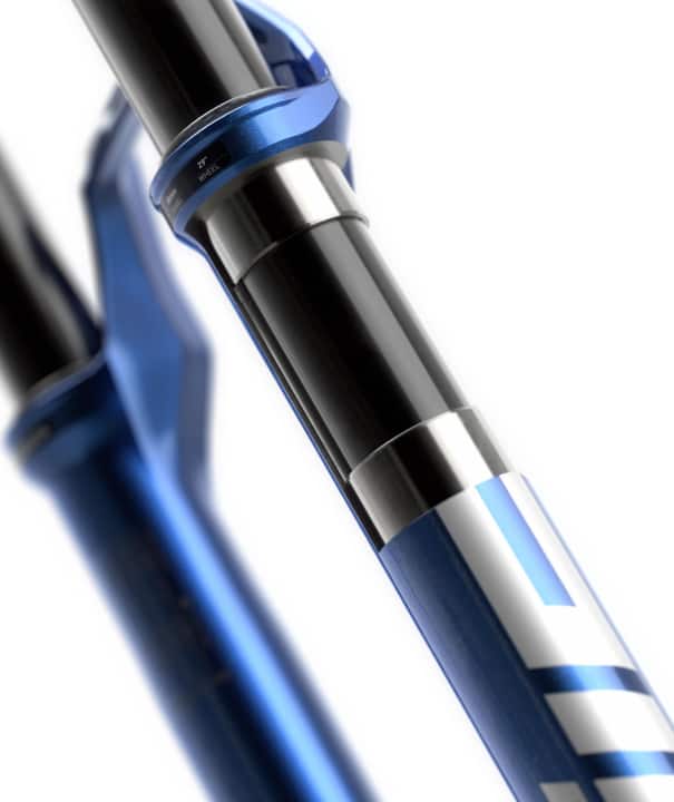 By completely overlapping both bushings with the stanchion tube, Rockshox aims to achieve greater stability with the new Sid forks.