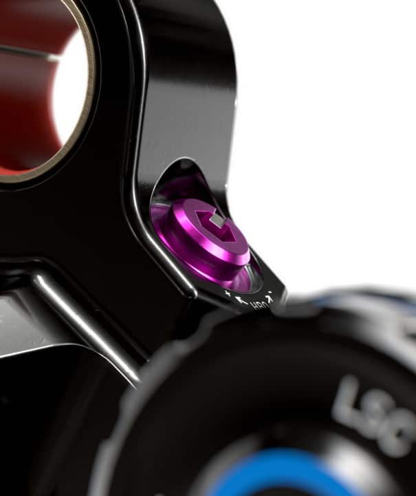 Über diese Schraube lässt sich der hydraulische Bottom Out des Rockshox Vivid Dämpfers verstellen.