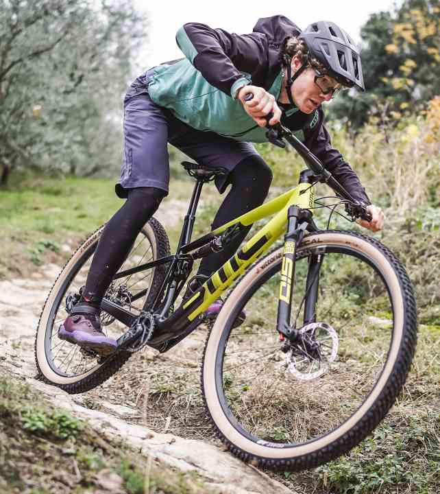 The Terra Artica GTX is ideal as a winter shoe for touring riders and also cuts a fine figure on trails.