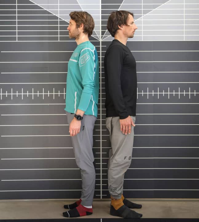 Peter Nilges, BIKE-Testleiter (links) und Laurin Lehner, FREERIDE-Redakteur (rechts) sind gleich groß {178 cm)