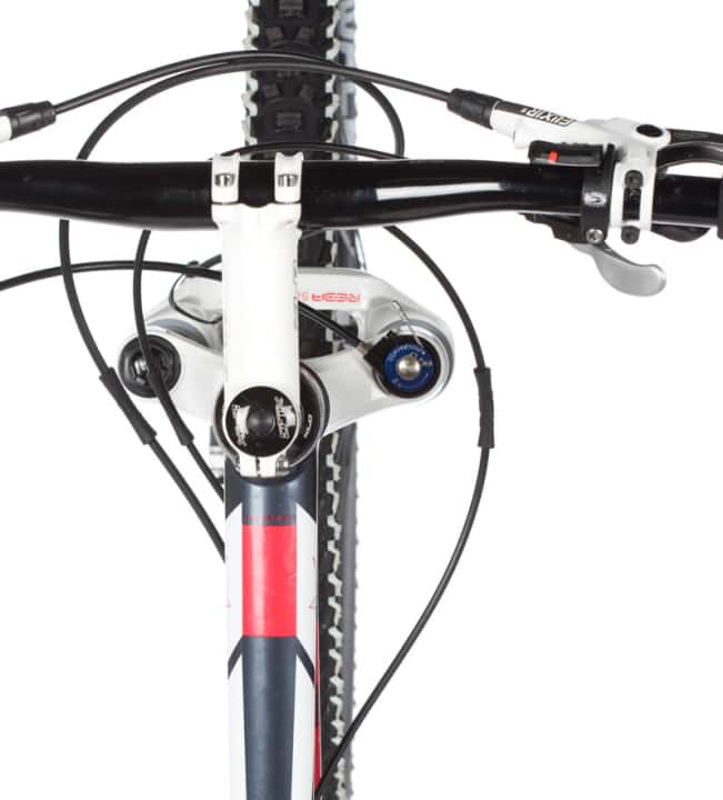   Catch cable: The gear cable runs outwards almost in the centre of the top tube.