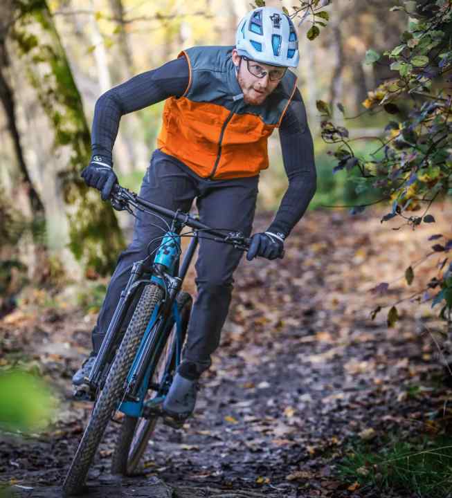 Pearl Izumi Summit Ecoloft Vest und AmFIB Alpha Pant