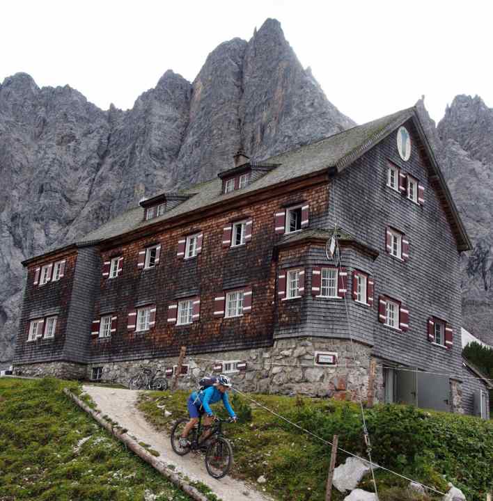   The Falkenhütte is the second hut on the tour where you can spend the night.