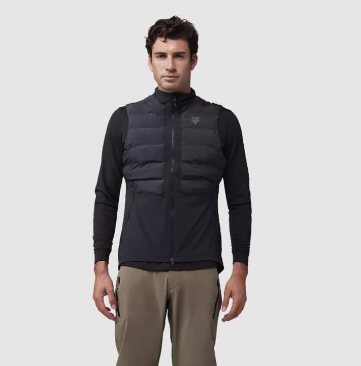 Features 4-way stretch and a reinforced hem at the back. Here is the model for men.