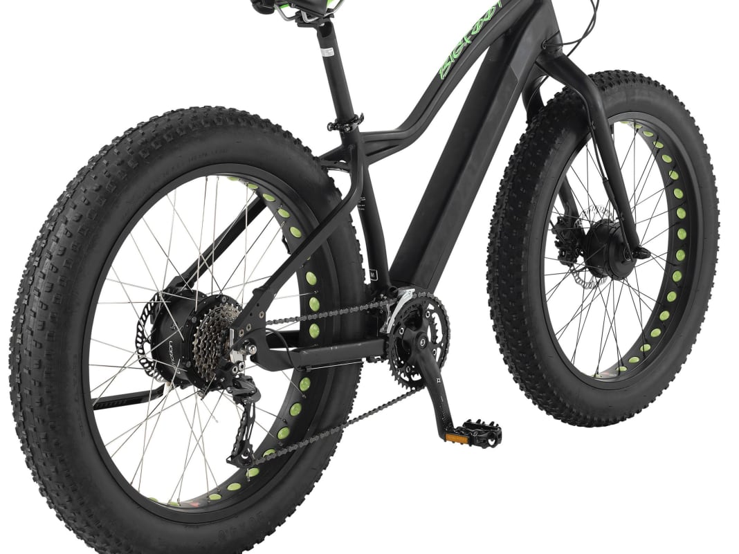 Hardtail, Fully und ein Fatbike mit zwei Motoren von BH