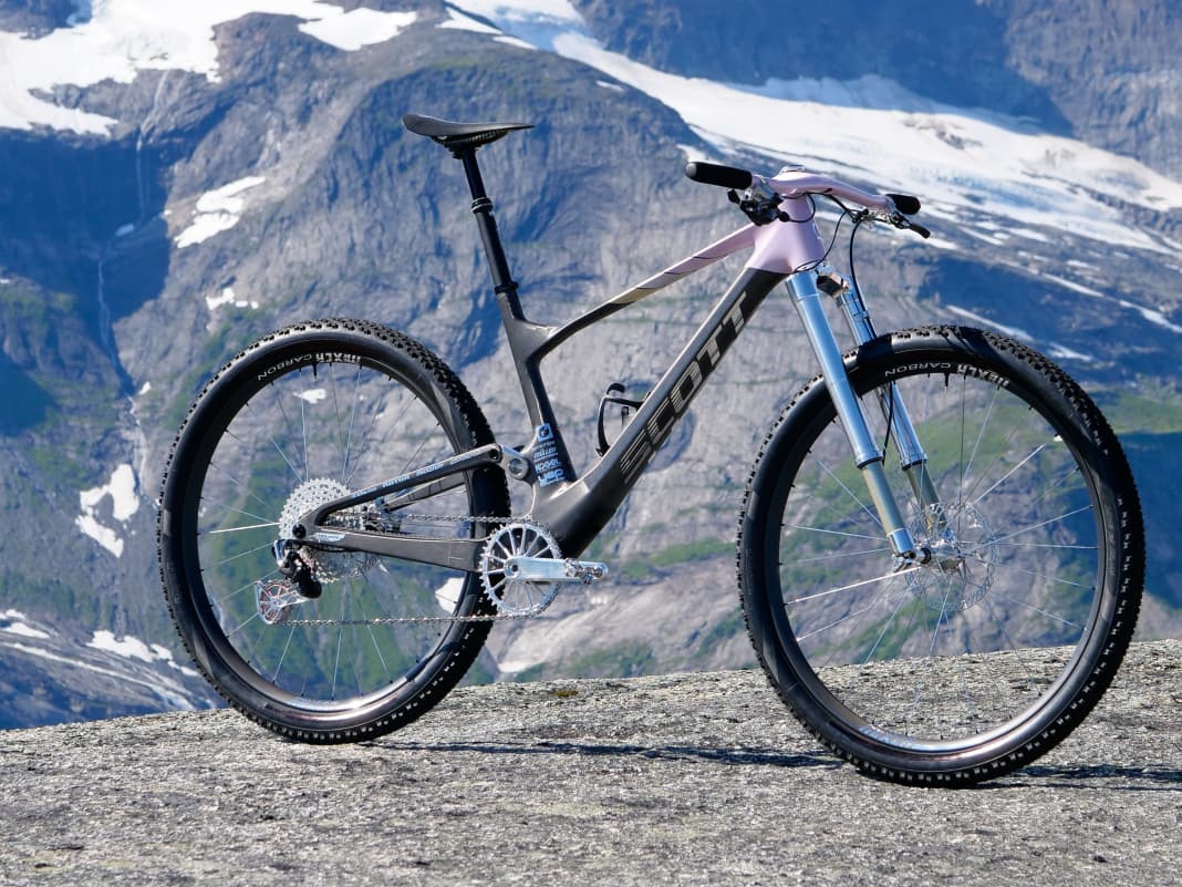 Dangerholm Spark RC Hypersonic - ein Traum in Carbon und ... Pink!