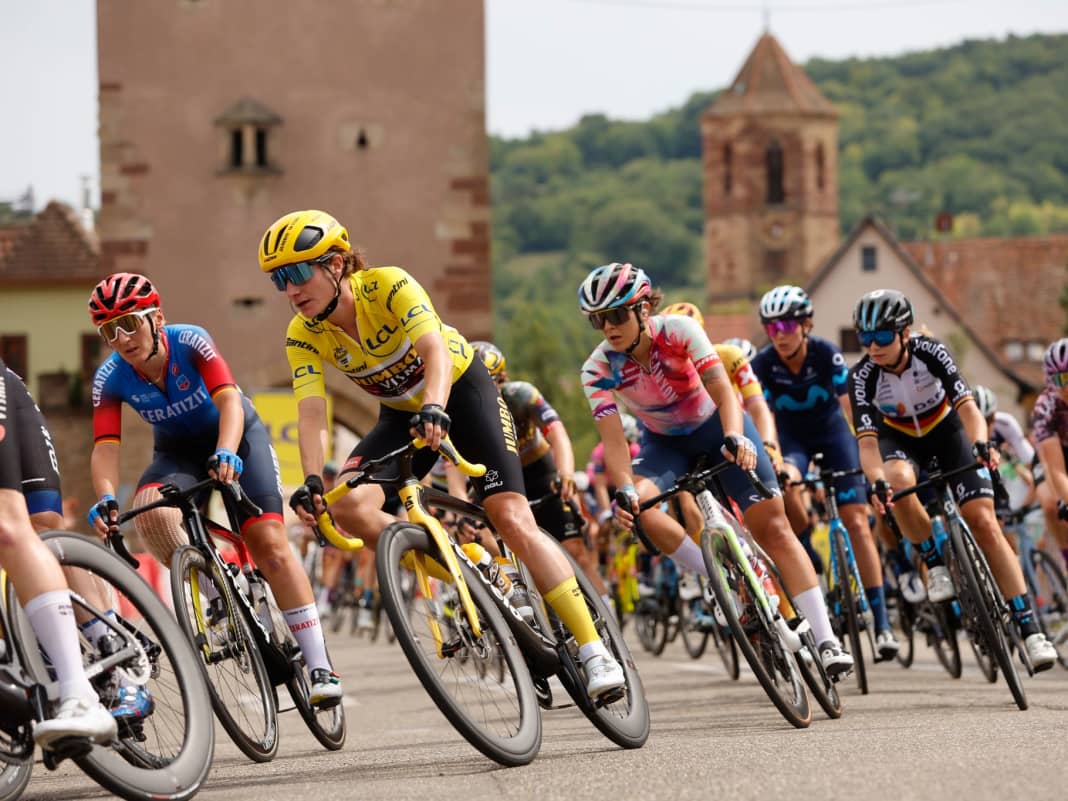 Vos bei Tour de France der Frauen weiter vorn