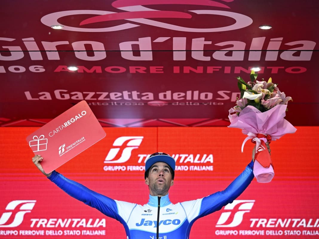 Giro d'Italia - Führender Evenepoel baut Vorsprung aus - Etappe an Matthews
