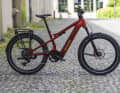 Specialized Vado 3 X 6.0: Specialized 3.1 Motor (105 Nm) // 840 Wh // 130/120 mm // 27,5 Zoll // 32,1 kg // 8399 Euro.