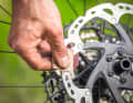 ... and the brake disc. However, this only works if the pads are only slightly contaminated.