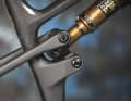 Minimalist damper linkage on the Vam² SL 9.0.
