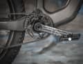 Behind the crank, the Fazua motor disappears almost invisibly into the frame.