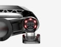All red: This is how the activated Launch Control mode is displayed on the fork crown.