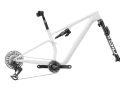 Rockshox presents the new Flight Attendant for XC bikes as a smart system. The fork and shock communicate wirelessly with the rear derailleur and power meter from the Sram AXS cosmos.