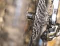 Shimano continues to rely on a derailleur hanger and the classic adjustment via adjusting screws