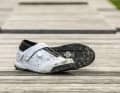 Shimano has revised its top MTB shoe for enduro and gravity bikers. The "HS" for Hot Seat is aimed at all ambitious racers who are aiming for the podium