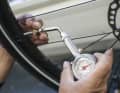 Of course, tyre testing also includes a meticulous adjustment of the air pressure.