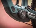 Kompaktes Kraftpaket: 750 Watt Spitzenleistung, 120 Nm Drehmoment und bis zu 600 Prozent Untestützung bei nur 2,8 Kilo Gewicht: der Bosch Performance Line CX Gen5.