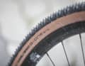 In den Canyon Gravelbike Rahmen von damals passen bis zu 50 Millimeter breite Reifen. Aktuelle Modelle können noch breitere Schlappen aufnehmen.