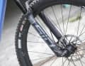 Das Hardtail von Canyon wird durch eine hochwertige Federgabel von Rockshox angeführt.
