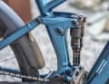 The rear suspension also offers 120 millimetres of travel. The comfort-oriented set-up is designed to make long days in the saddle more enjoyable, whilst also providing sufficient reserves for the occasional ride on easy to moderately difficult trails.