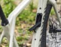 Im Unterrohr des Canyon Grizl CF 7 verbirgt sich ein Satufach für Werkzeug und andere Kleinigkeiten.