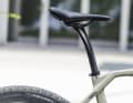 Die spezielle Blattfeder-Stütze aus Carbon beschert dem Canyon Grizl CF 7 einen guten Sitzkomfort.