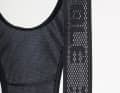 Le dos de l'Alé léger est également équipé d'un mesh aéré qui maintient en outre le pantalon en place.