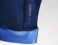 Auch die eher schmalen Beinabschlüsse können die Hose beim Treten nicht optimal in Position halten.