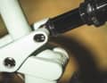 Flip-chip on the shock mount: We rode in the low position, true to the motto: ‘Low is King!’