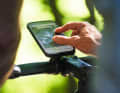 Support pour smartphone destiné aux guidons ronds