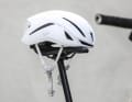Weighing around 330 grams in size L, the Specialized S-Works Evade 4 helmet is particularly lightweight.