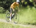 Le vélo en carbone grand public : la marque Lucky Bike Axess propose son vélo de gravel en fibre de carbone à 1 800 euros.