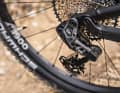 Die Sram GX AXS Transmission Schaltung ist ein Highlight.