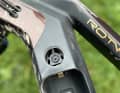 Plopp: On one of the first rides, the golden button with which the battery can be released said goodbye.  Problem: The entire mechanism is inoperable if you remove the battery anyway.