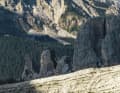 It is not for nothing that the branch from the Averau hut to the Nuvolau hut has been labelled "Via Ferrata", i.e. via ferrata. However, you don't need any climbing equipment.