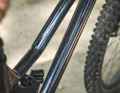 The tubes on the main frame are quite filigree in cross-section. The rear triangle has a high level of rigidity.