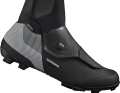If you add an insulated sole to a waterproof cycling shoe, you can even cycle into winter with warm and dry feet.