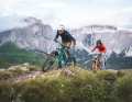 35 cable cars help you uphill throughout the region. However, small, crisp counter-climbs are not excluded.
